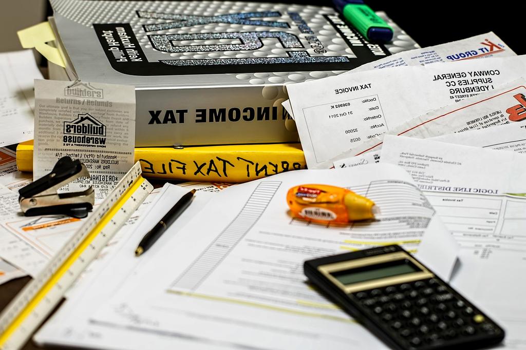 The 50/30/20 Budgeting Method — A guide to dividing income between essential expenses, personal spending, and savings.